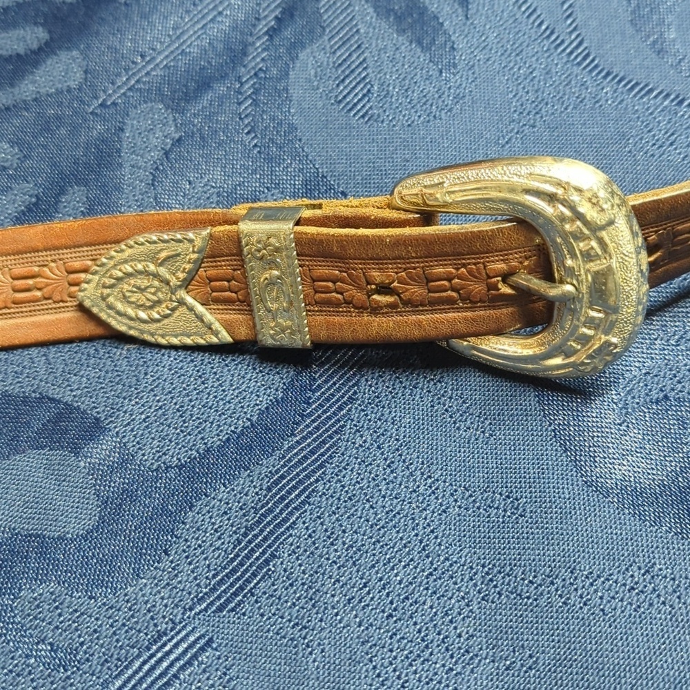 Vintage Belt - Picture 2 of 12